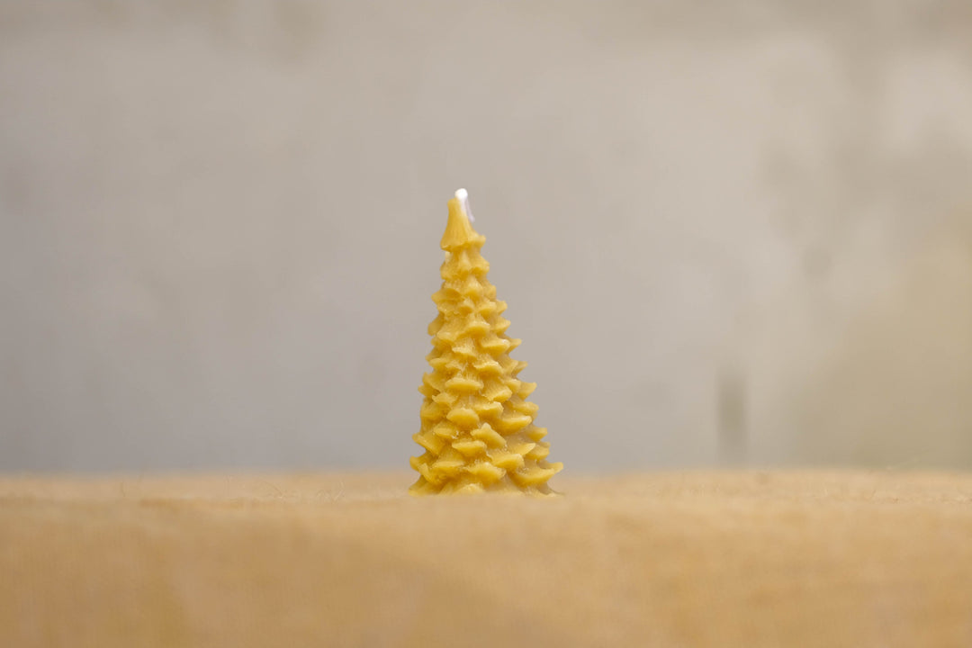 Beeswax Candle - Christmas Tree 9cm - Slowood